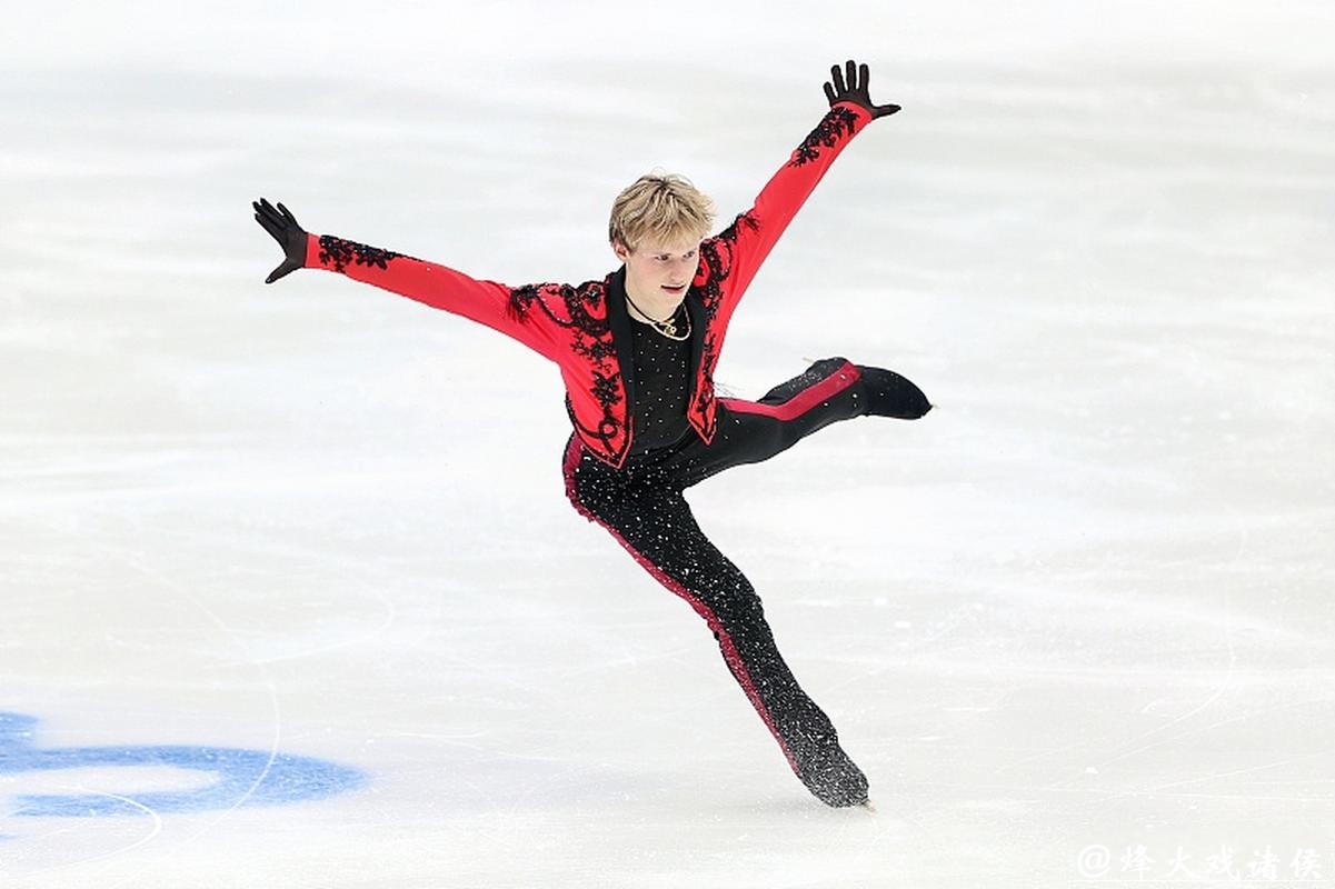 冬奥会｜马里宁技惊四座 美国队力压日本队夺花滑团体金牌