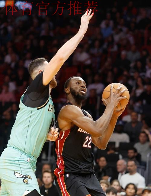 威金斯全场12中4，三分5中2得到10分2篮板2助攻2抢断3盖帽